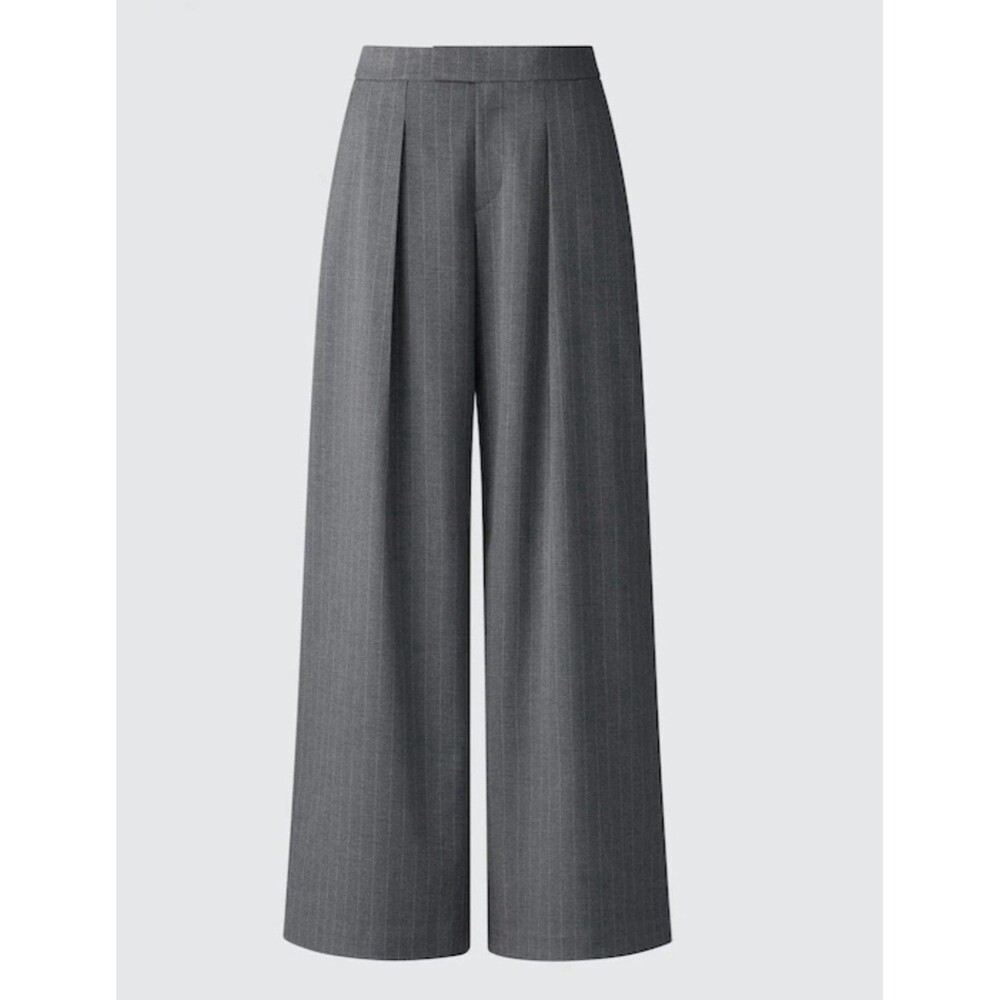 Uniqlo Women’s Size Small Gray Pinstripe Pleated Wide Leg Pants Career Fall